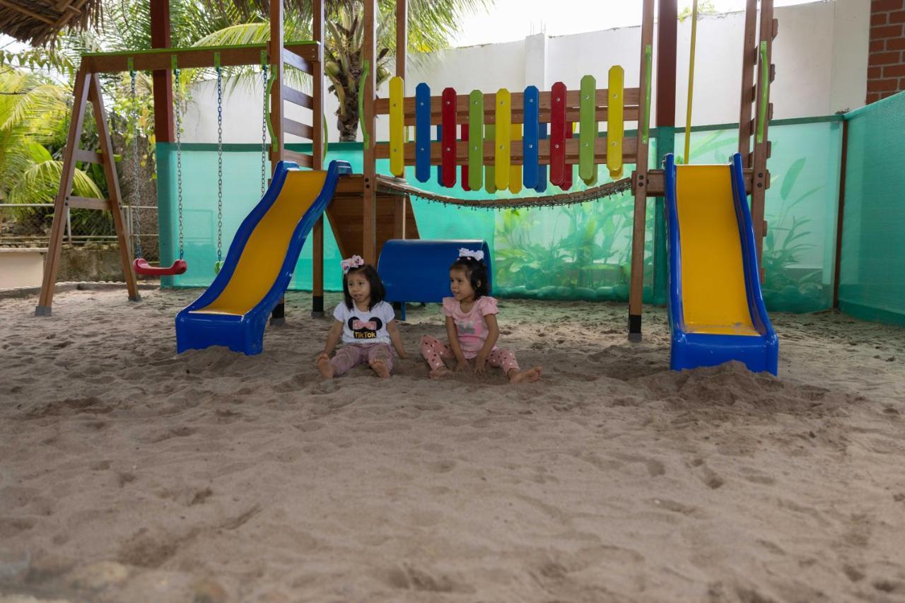 Los Gavilanes Hotel Пукалпа Екстериор снимка