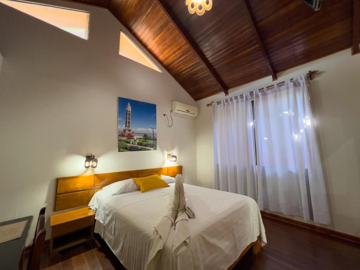 Los Gavilanes Hotel Пукалпа Екстериор снимка