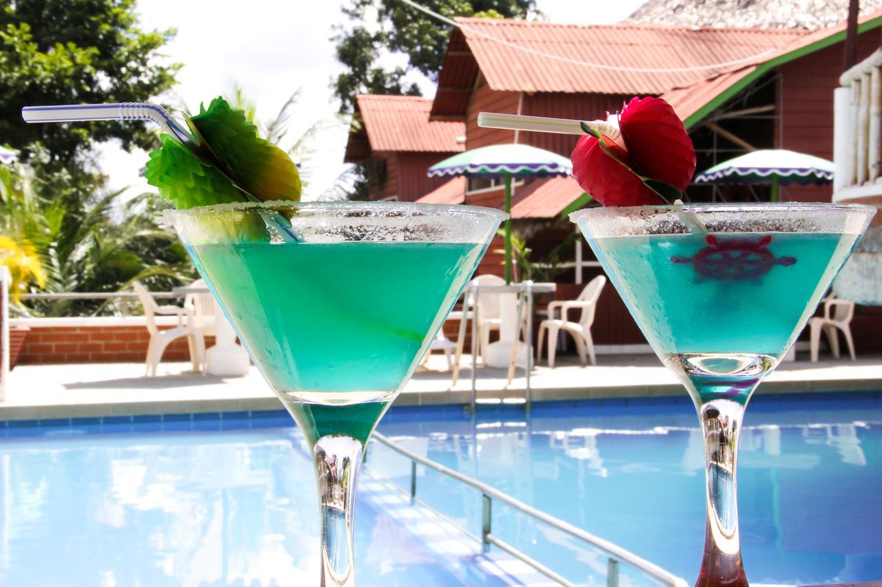 Los Gavilanes Hotel Пукалпа Екстериор снимка