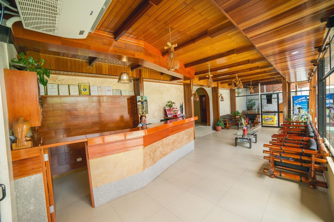 Los Gavilanes Hotel Пукалпа Екстериор снимка